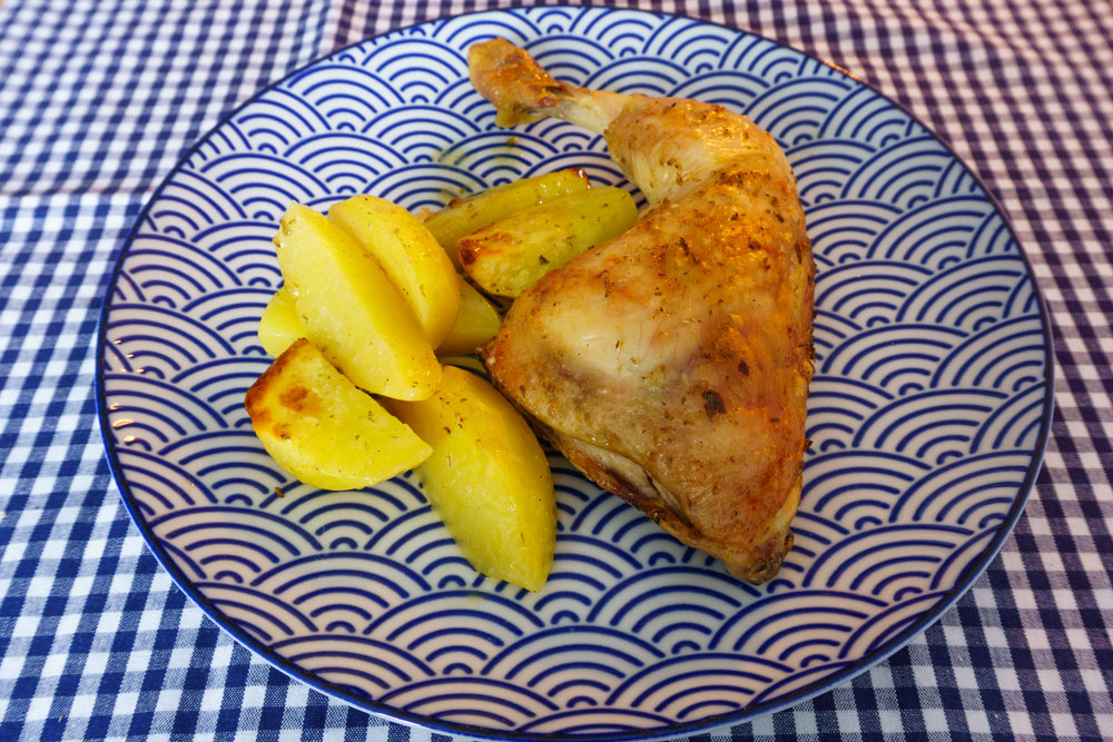 Griechisches Zitronenhähnchen mit Kartoffeln